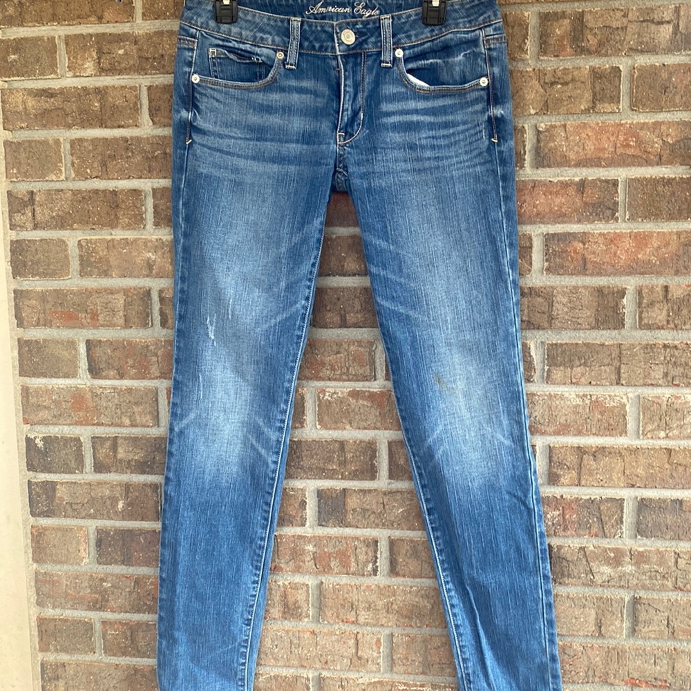American angle skinny med wash jeans size 6